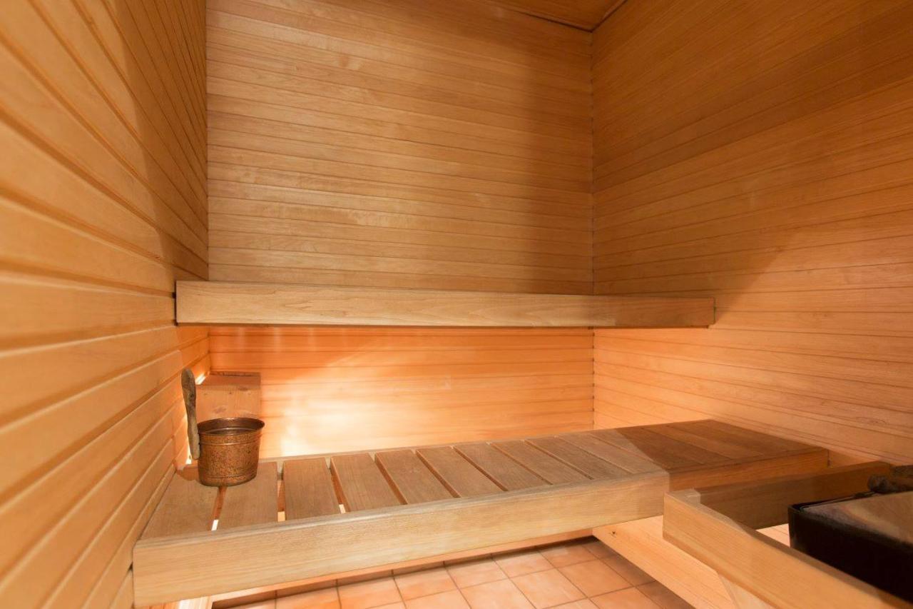 Joe - With Sauna In The Center
